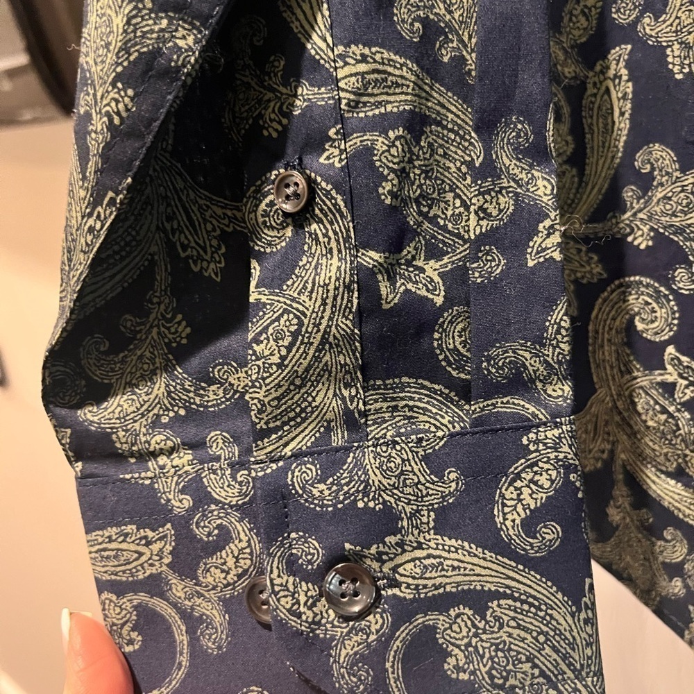 Alfani Men's Navy Paisley Shirt size L - Picture 3 of 8